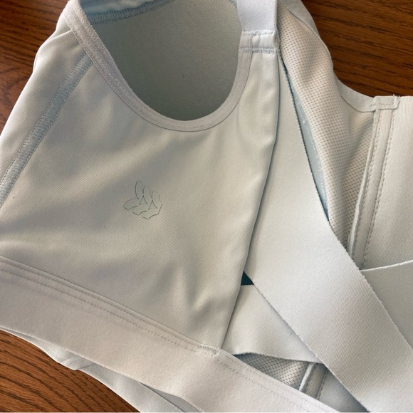 Women’s Sports Bra - High Support Sculpt Zip-front - Picture 3 of 7